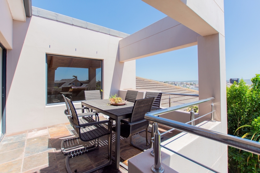 5 Bedroom Property for Sale in Myburgh Park Western Cape